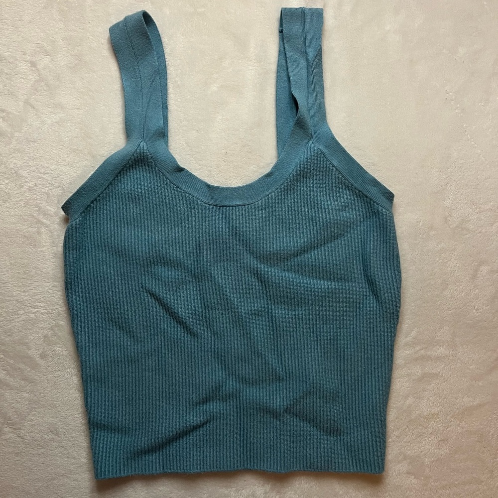 Cropped sm blue Abercrombie knit tank top
